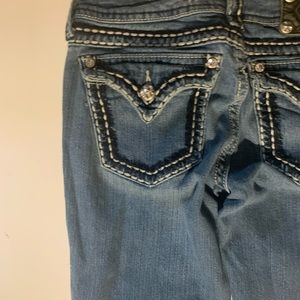 ME WOMEN’S MED WASH DISTRESSED BOOTCUT JEANS 27 x 29 1/2